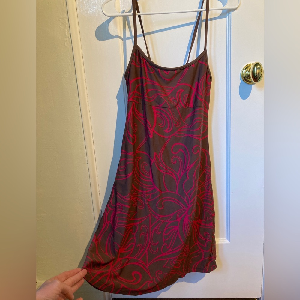 Athleta Sport Dress, size S. Chocolate brown with magenta floral swirl pattern.
